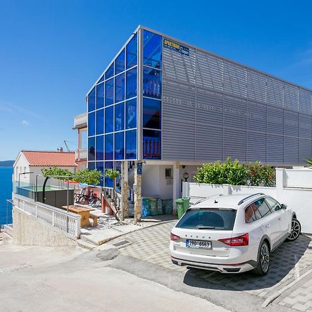 Family Friendly Apartments With A Swimming Pool Businci, Ciovo - 11232 Trogir Exteriör bild