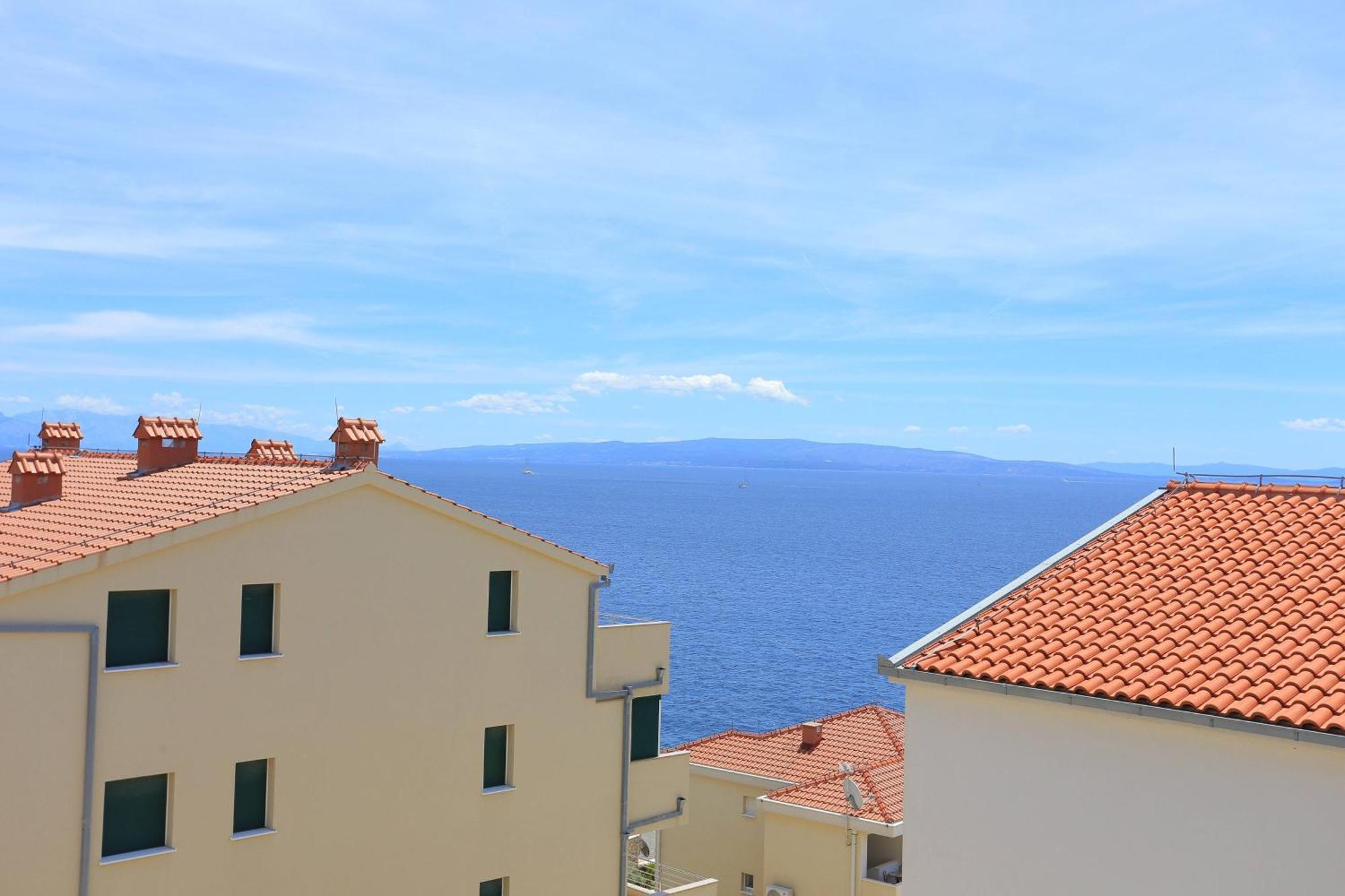 Family Friendly Apartments With A Swimming Pool Businci, Ciovo - 11232 Trogir Exteriör bild