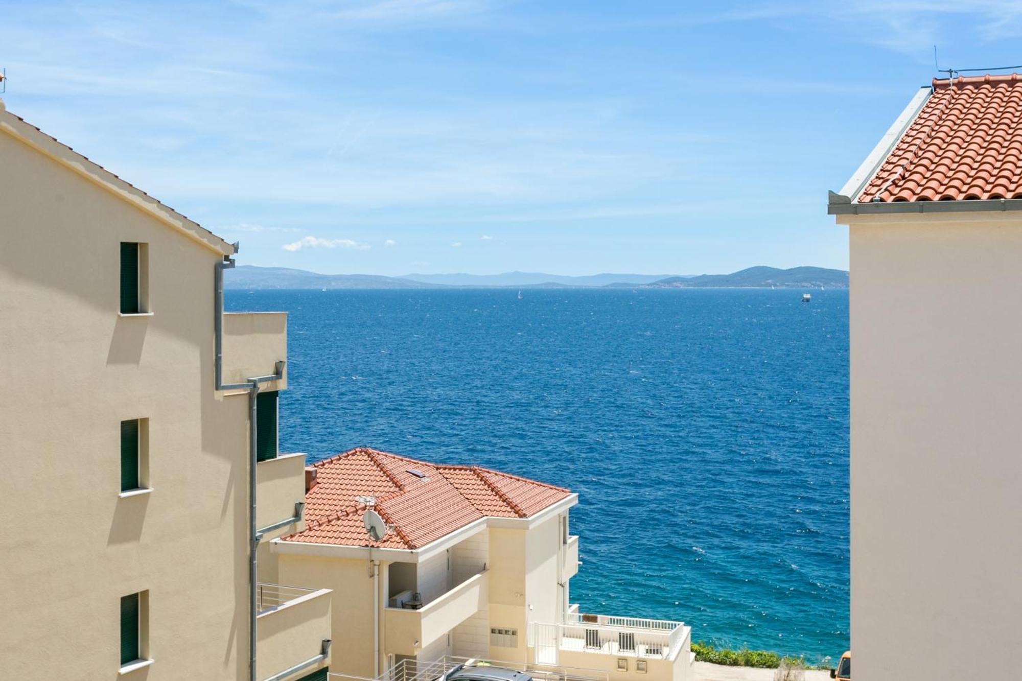 Family Friendly Apartments With A Swimming Pool Businci, Ciovo - 11232 Trogir Exteriör bild
